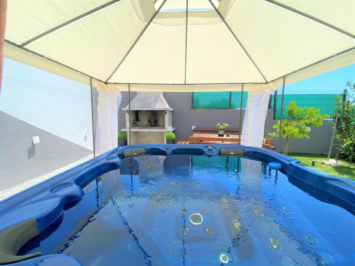 Lux Apartment Sea Shell With Jacuzzi Makarska Exterior photo
