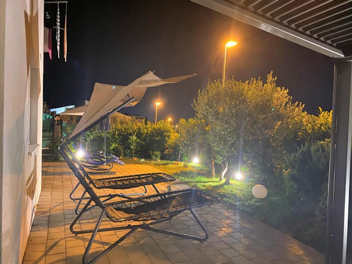 Lux Apartment Sea Shell With Jacuzzi Makarska Exterior photo
