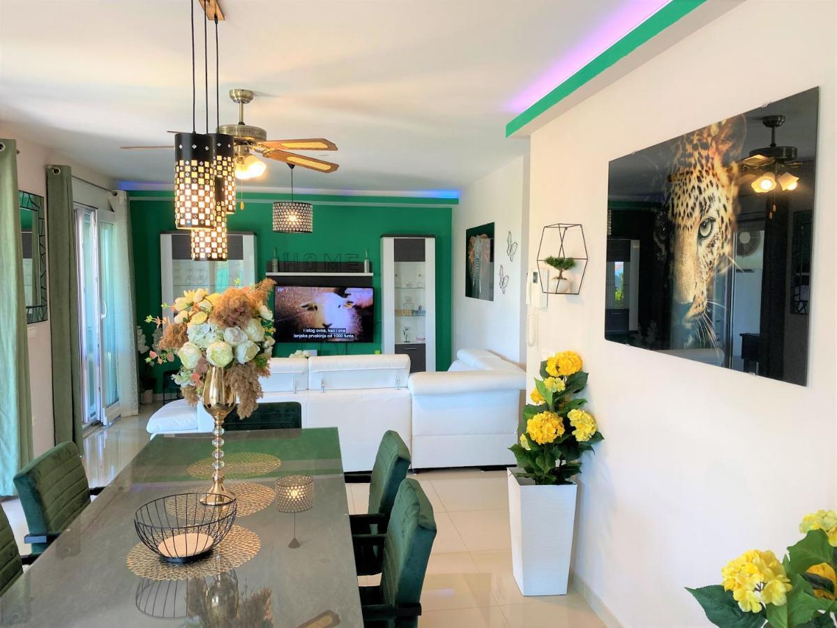 Lux Apartment Sea Shell With Jacuzzi Makarska Exterior photo